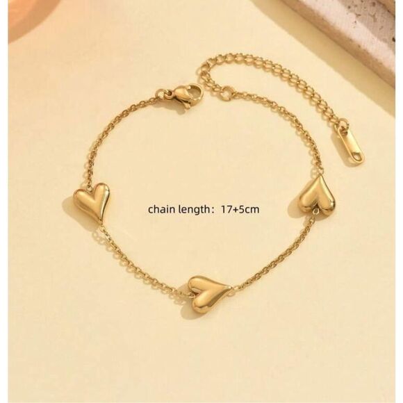 Silver Heart Bracelet - Picture 6 of 9